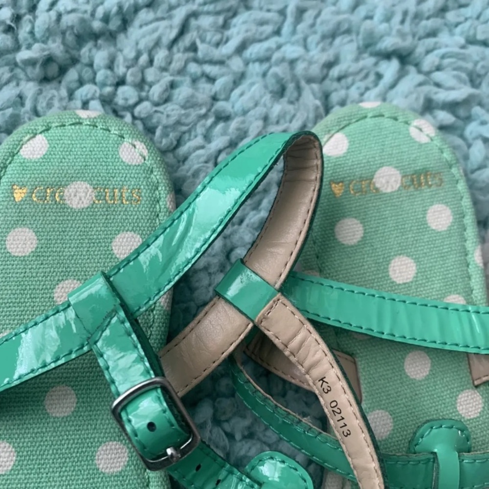 Crewcuts Girl Patent Leather Sandal Thong Flip Flop Shoe 3 Green J. Kid T Strap - Picture 3 of 4